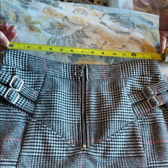 Buckle Side Checked Mini Skirt - Picture 4 of 7